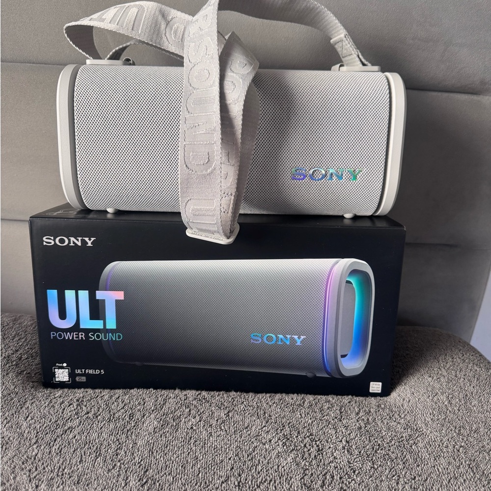 SONY ULT FIELD 5 - off white